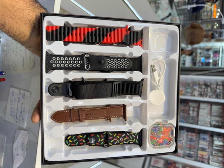ساعت هوشمند 49 میلی متری hiwatch pro k100 با 9بند و قاب ساعت