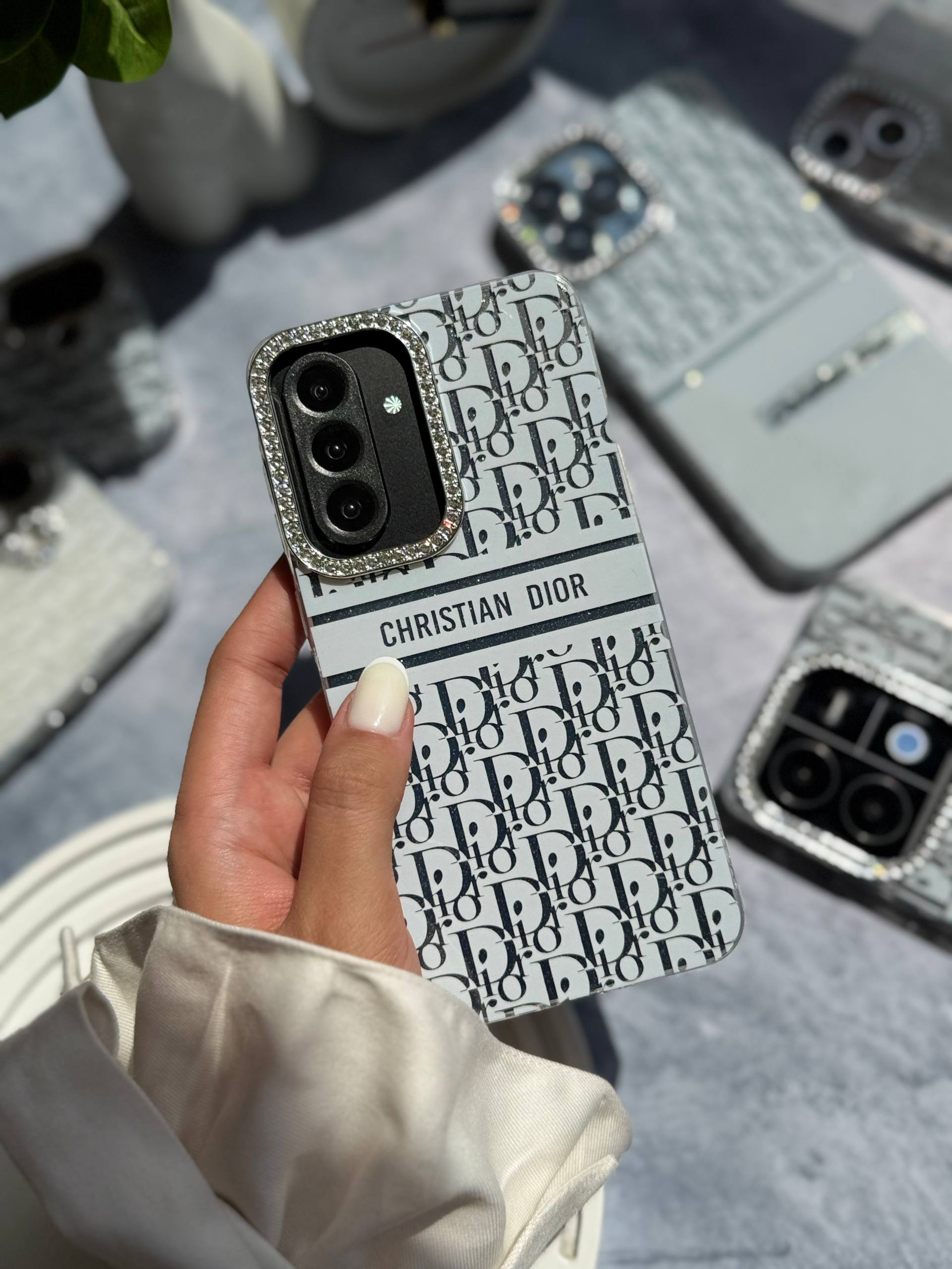 گارد White Christian Dior دور لنز نگین سامسونگ و شیائومی